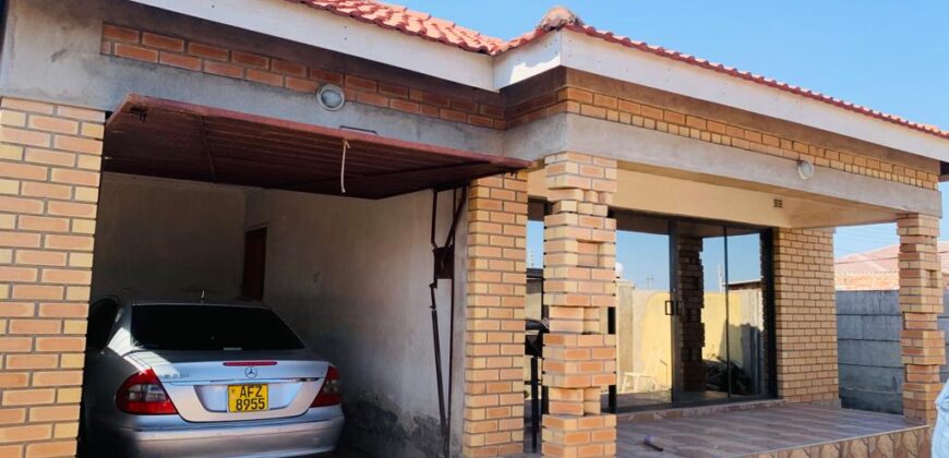 AVONDALE FLAT FOR SALE: At ZIMBABWE