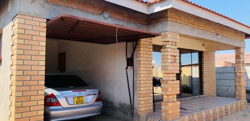 AVONDALE FLAT FOR SALE: At ZIMBABWE