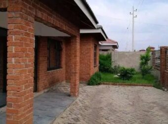 4 BEDROOM HOUSE FOR SALE AT ZIMBABWE