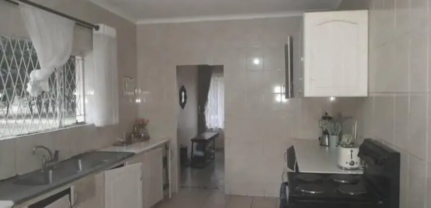 Sitting on 4047sqms, dinning, lounge, kitchen with built in cupboards, 2 bathrooms in ZIMBABWE