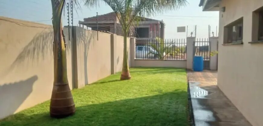 Modern 4 bedrooms house  All bedrooms with ensuite for sale at ZIMBABWE