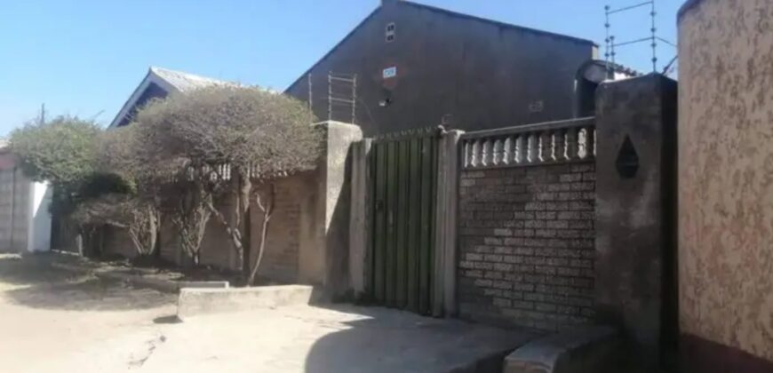 3BEDROOM HOUSE FOR SALE AT ZIMBABWE