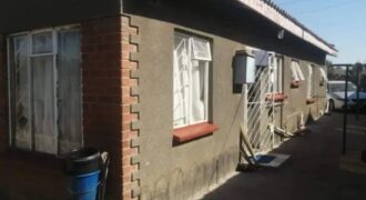 3BEDROOM HOUSE FOR SALE AT ZIMBABWE