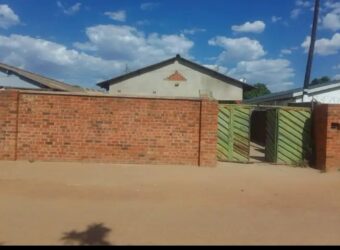 7 bedroom en-suites house for sale at ZIMBABWE