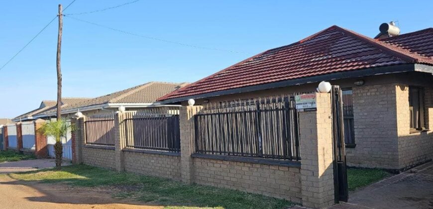 Madokero house for sale