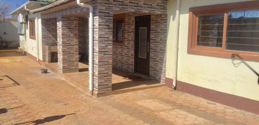 STAND-ALONE 4 Bedroomed MASTER SELF CONTAINED House for rent in MAKENI Konga