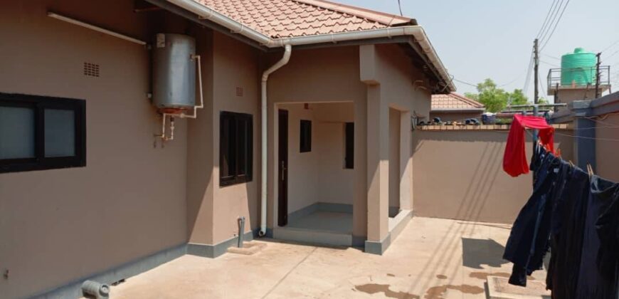 Executive 3 BEDROOMED master self contained Own Entry Flat for rent in Chalala off shantumbu road after Wisdom school