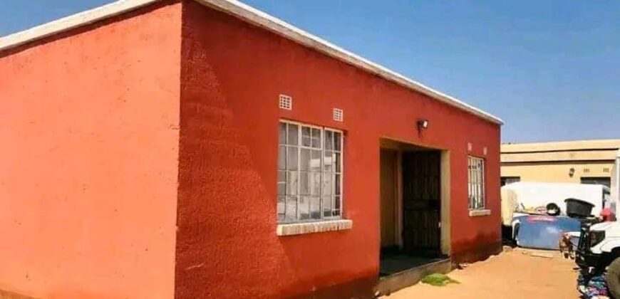 PLOT FOR SALE in Mogoditshane Block 5