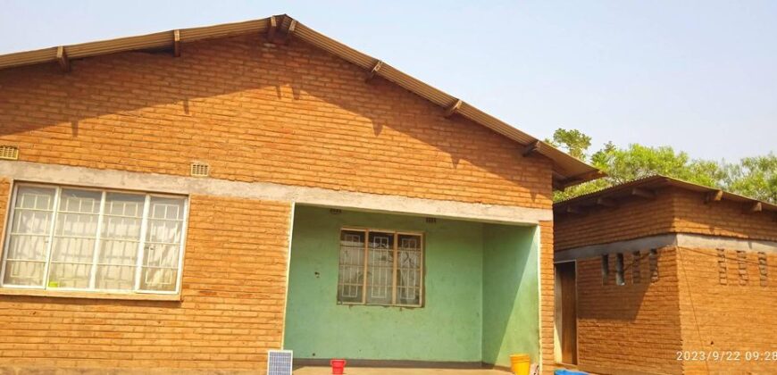 2 BEDROOMS HOUSE FOR SALE AREA 38 MCHITANJIRU