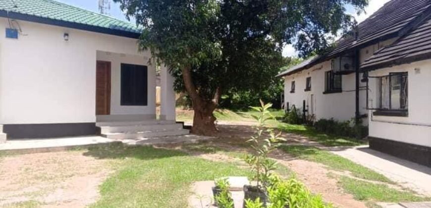 OLYMPIA HOUSE FOR SALE BEHIND MANDA HILL CLOSE TO CHITA LODGE. * HALF AN ACRE