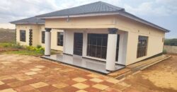 4bedroom House for sale in lilongwe area new 43 WITH TITLE DEED