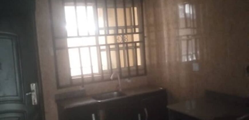 Very clean 2bedroom flat available in agbor park road Benin City