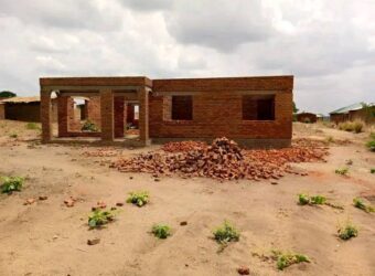 3bedroom Unfinished house for sale in lilongwe area 25 sector 4 zibweze