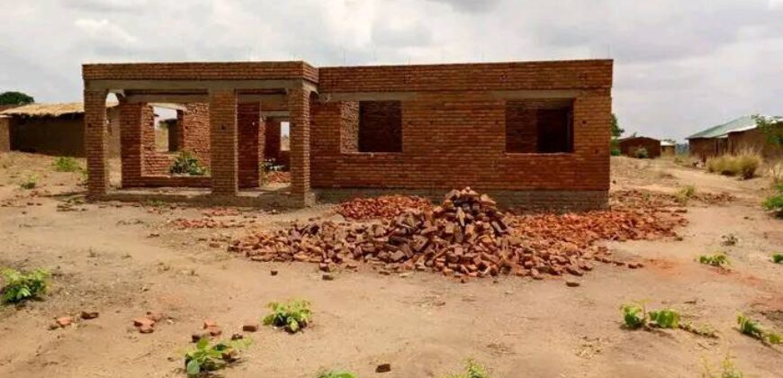 3bedroom Unfinished house for sale in lilongwe area 25 sector 4 zibweze