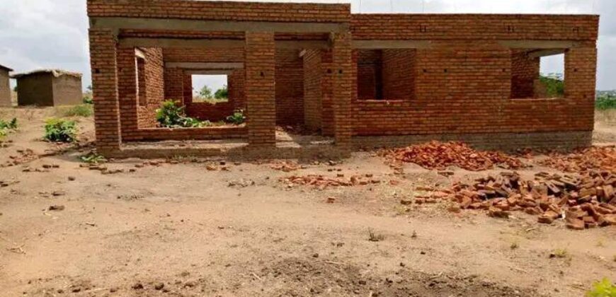 3bedroom Unfinished house for sale in lilongwe area 25 sector 4 zibweze