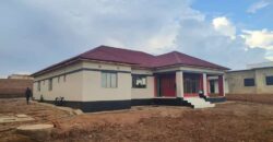 4bedroom House for sale in lilongwe area new 43 WITH TITLE DEED