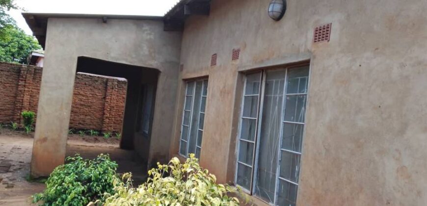 three bedroom Smart house for sale in lilongwe area 25 sector 5