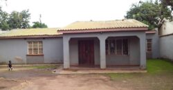 _3bedroom House for sale in lilongwe area 25 nsungwi nearby tarmac road