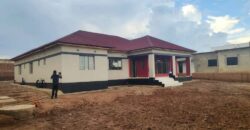 4bedroom House for sale in lilongwe area new 43 WITH TITLE DEED