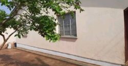 House for sale in lilongwe area 25 sector 5 zenza secondary school along the tarmac road with title deed