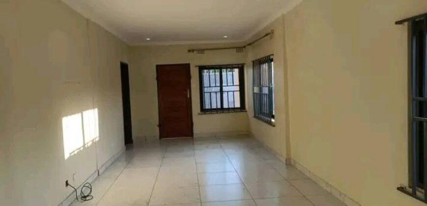 Morden 3 Bedroomed flat for rent in Chilenje before Shoprite