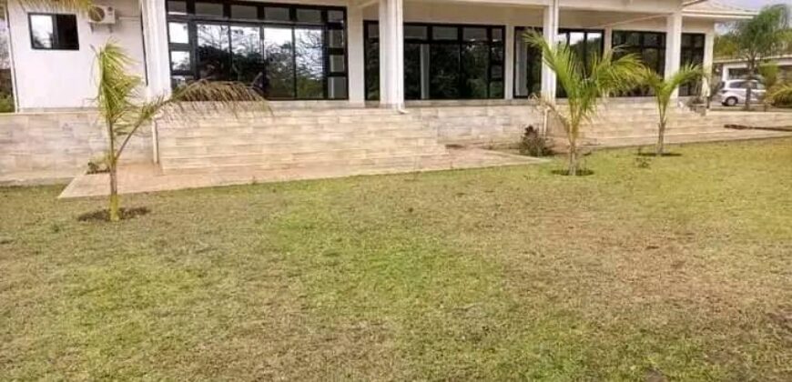 EXECUTIVE HOUSE AVAILABLE FOR SALE IN LILONGWE AIRWING FOUR BEDROOMS