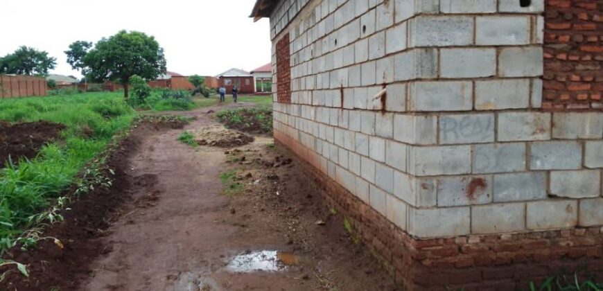 Unfinished house for sale in lilongwe area 25 sector 4