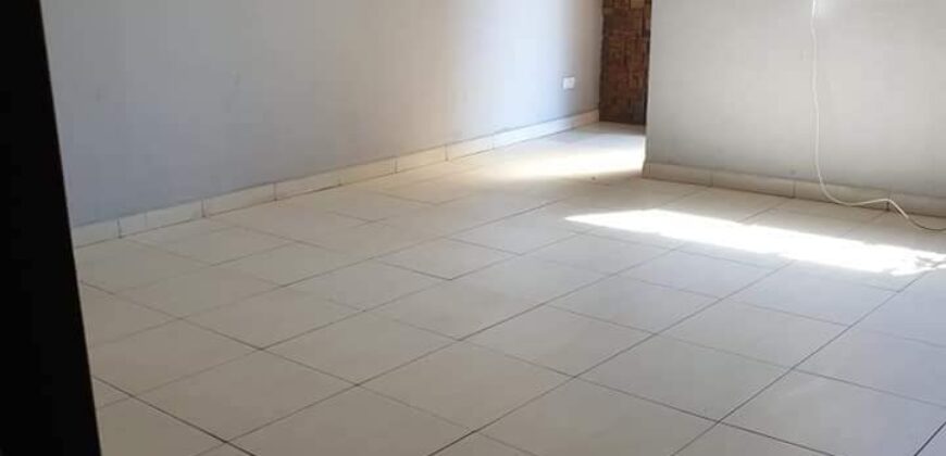 EXECUTIVE TWO BEDROOMED FLAT FOR RENT IN AVONDALE NEAR MANZIVALLEY