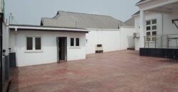 For sale!! 3 bedrooms flat bungalow with a room sef contained,all modern facilities, both interior and exterior at Jiboye apata Ibadan