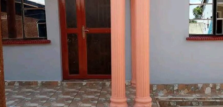 3 BEDROOMS HOUSE FOR RENT AREA 24 KATONDO