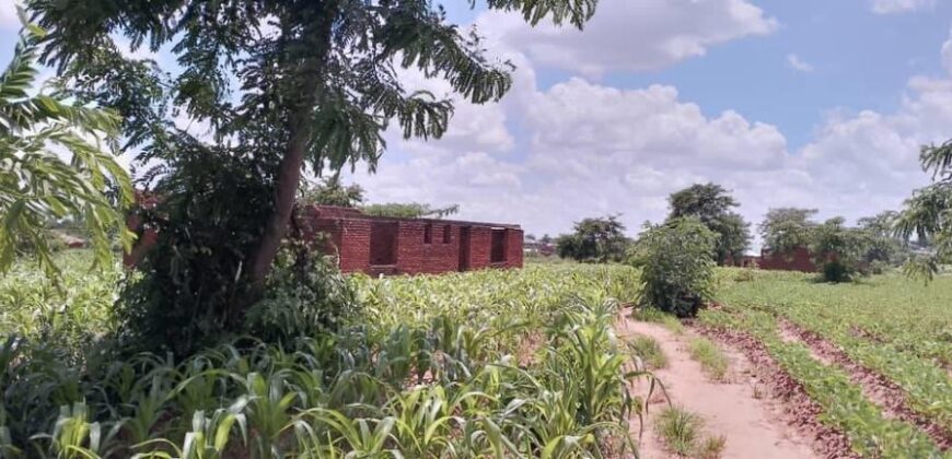 UNFINISHED HOUSE FOR SALE AREA 38 BYPASS ROAD LILONGWE