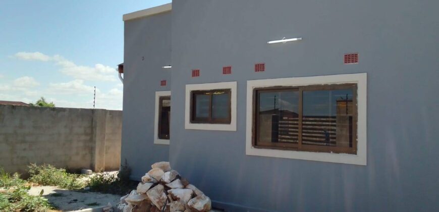 Executive 3 BEDROOMED MSC FLAT for rent in Chalala off shantumbu road near Fox Lodges