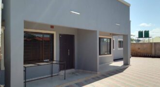 Executive 3 BEDROOMED MSC FLAT for rent in Chalala off shantumbu road near Fox Lodges