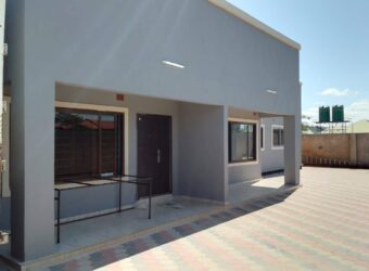 Executive 3 BEDROOMED MSC FLAT for rent in Chalala off shantumbu road near Fox Lodges