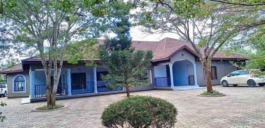 5bedroom house for sale in New Kasama