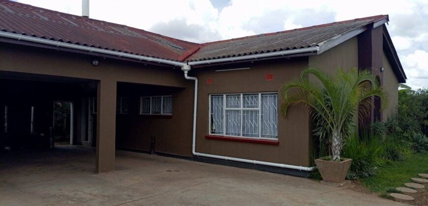 Executive 2 BEDROOMED master self contained Flat of 3 for rent in Hillview Park Opposite CHALALA mall near RINGROAD*