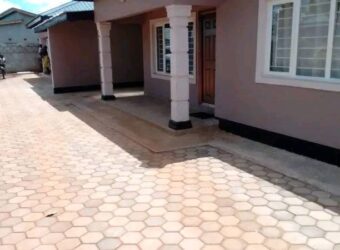 3 BEDROOMED master self contained Flat of 2 for rent in Chalala off shantumbu road