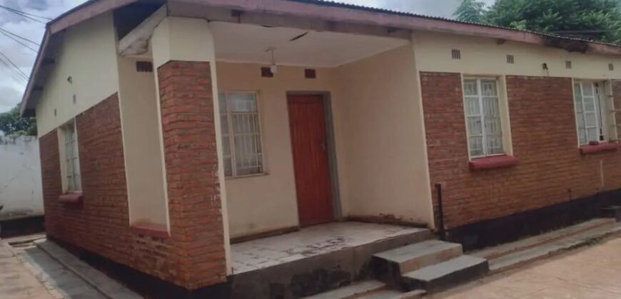 2 houses for sale in lilongwe chilinde machatsi with title deed