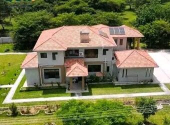 4 Bedroomed Executive Double Storely House For Sale in State Lodge.