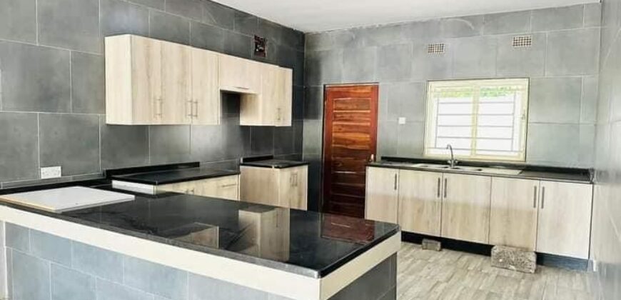 Silverest Lusaka Near UNILUS University Beautiful 2 x 2 bedroom House Complex of 2 Flats