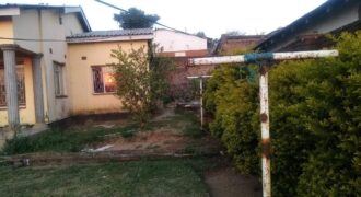 House to let in ndilande newlines 4 bedrooms 2ensuite sitting.