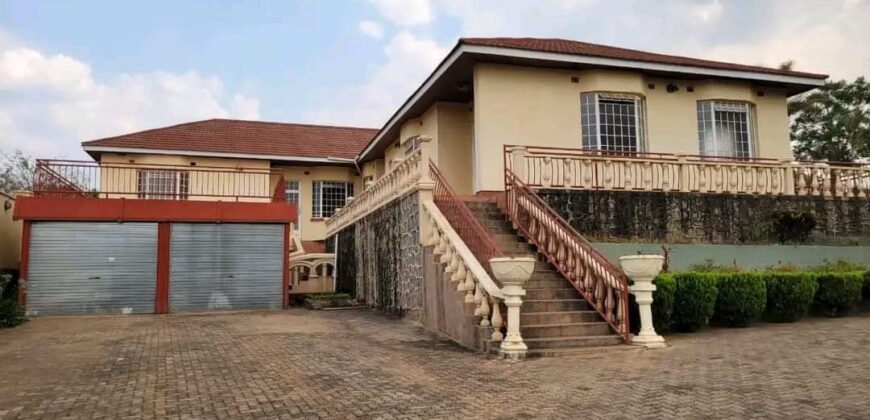 EXECUTIVE HOUSE TO LET*