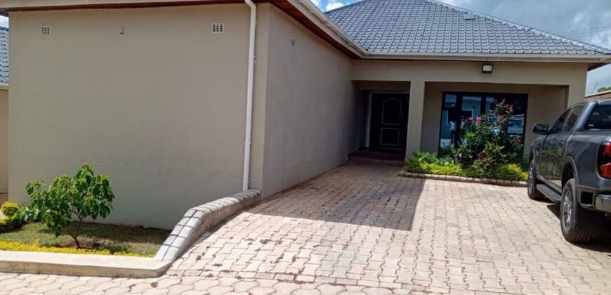 3BEDROOM HOUSE FOR RENT AT MALAWI