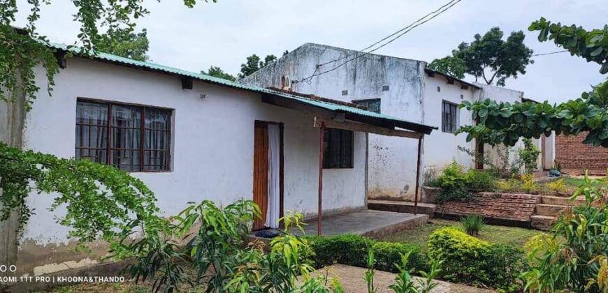 House for sale at liwonde near road