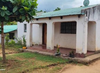 House for sale at liwonde near road