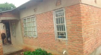 Houe for sale in Mzuzu