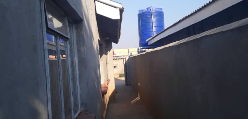 4 BEDROOM HOUSE FOR SALE AT ZIMBABWE