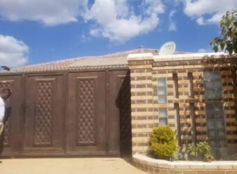 5 bed house,main bed with ensuite, for sale at ZIMBABWE