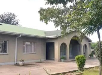 Old Windsor Park house* Old Windsor Park, Ruwa. Extremely outstanding and Charning family residence with potential for unlimited use.