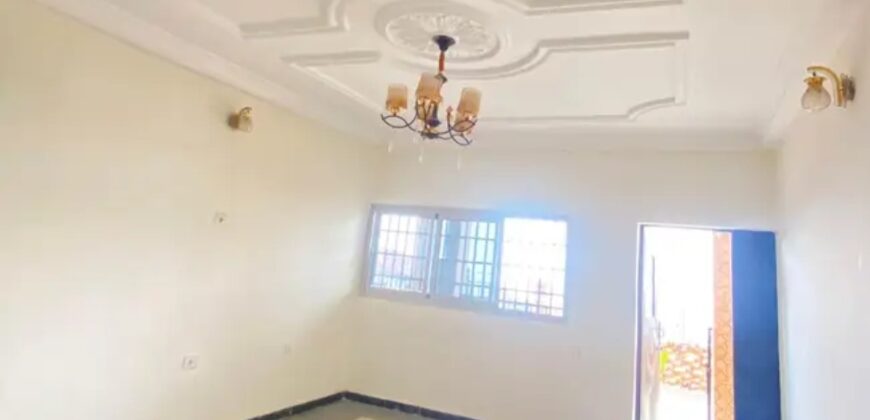 Top classy 2bedroom 2toilet apartment available in bokwango, Buea.